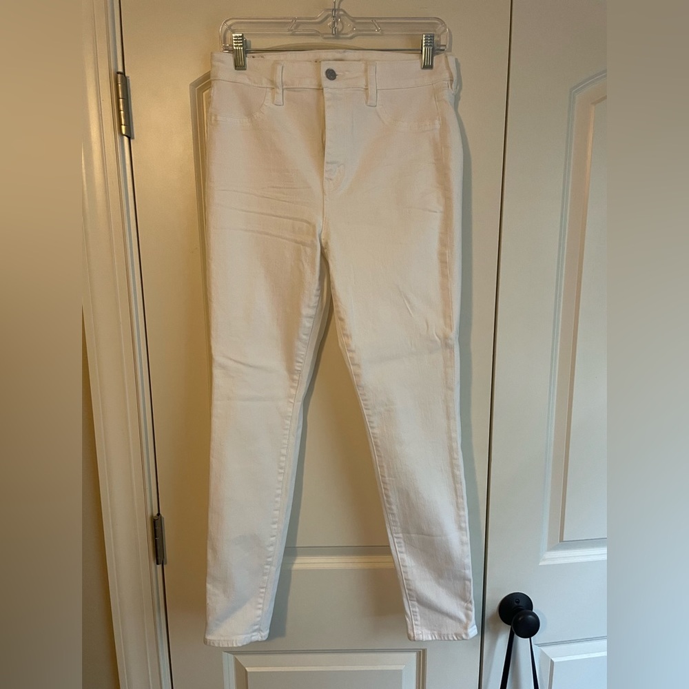 American Eagle White Ne(x)t Level Skinny Jeans Size 10